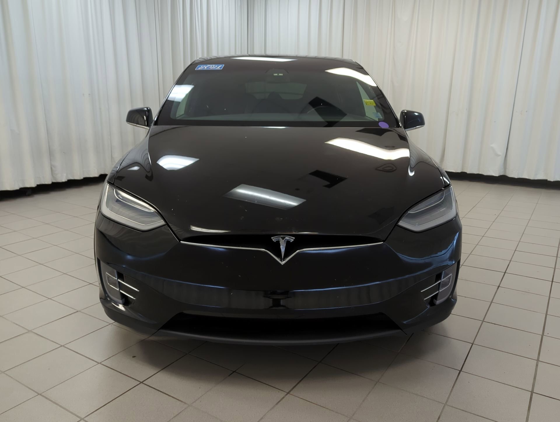Tesla Model X 2021