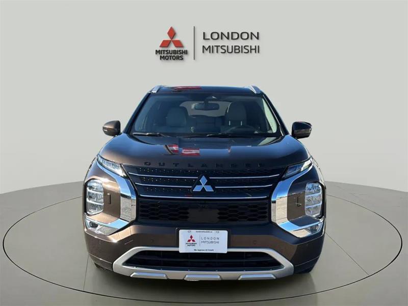 Mitsubishi Outlander 2023