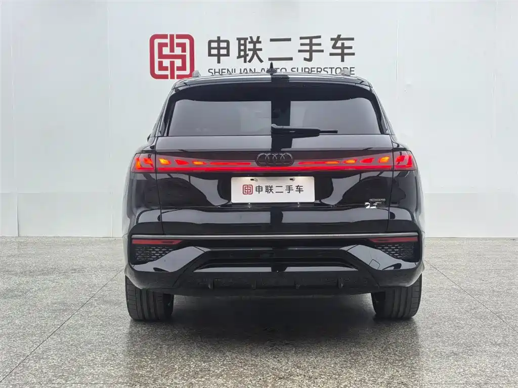 Audi Q6 2024