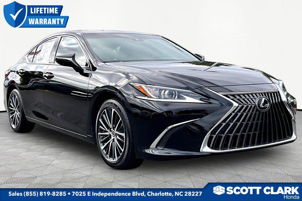 Lexus ES 2025