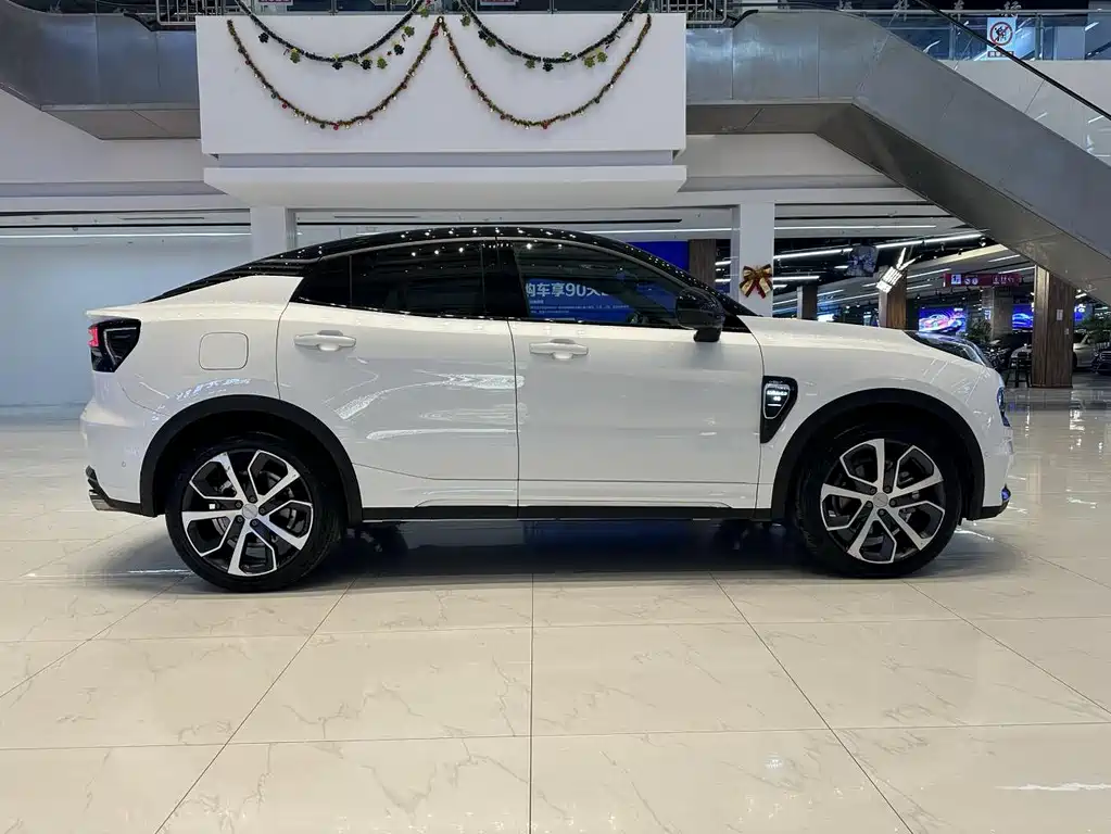 Lynk & Co 05 2021