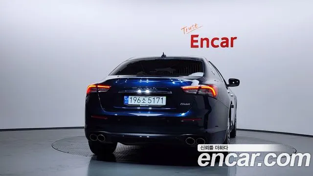 Maserati Ghibli 2022