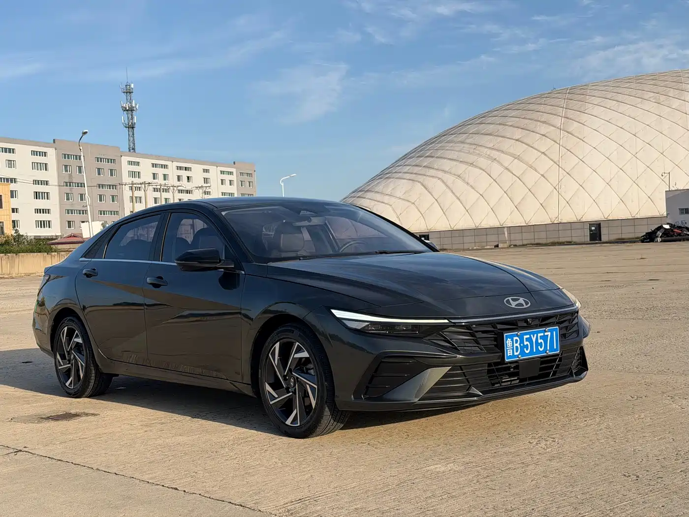 Hyundai Elantra 2023