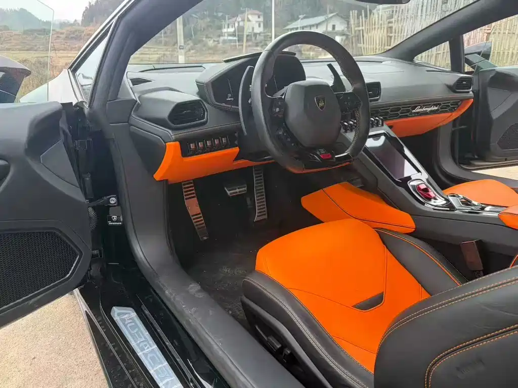 Lamborghini Huracán 2023