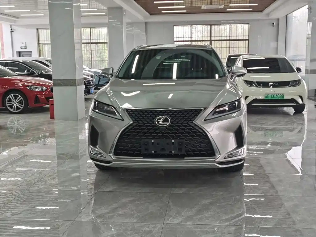 Lexus RX 2021