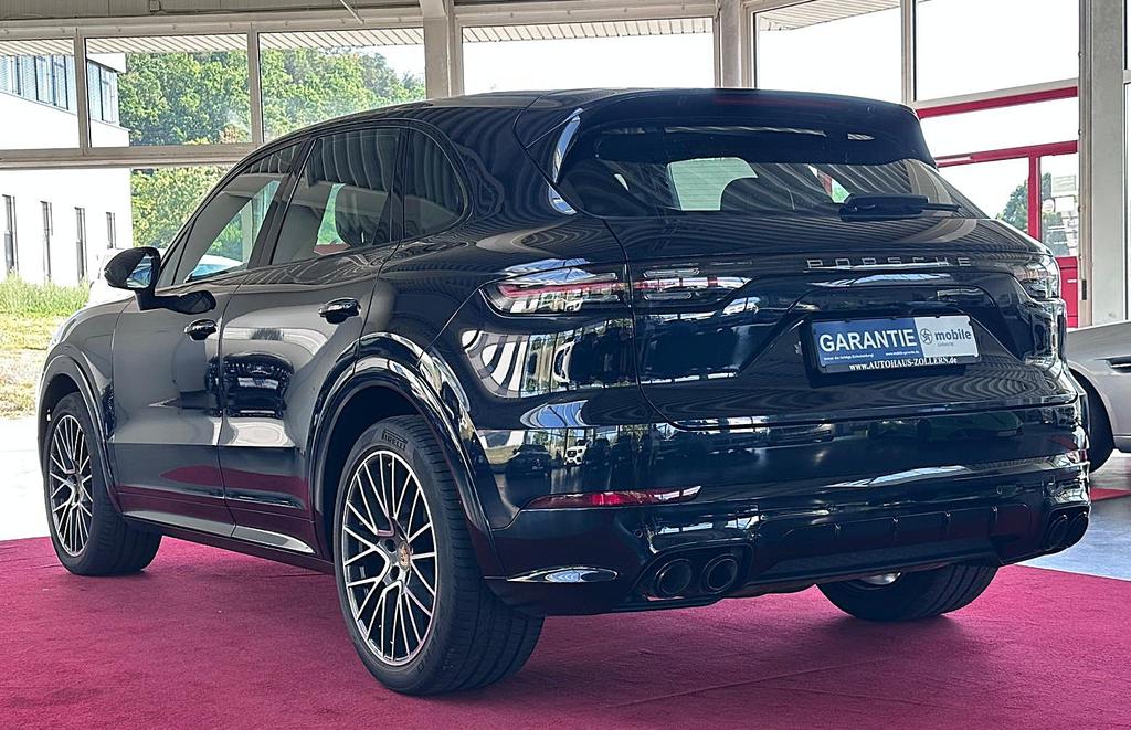 Porsche Cayenne 2022