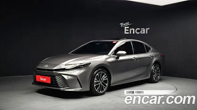 Toyota Camry 2025