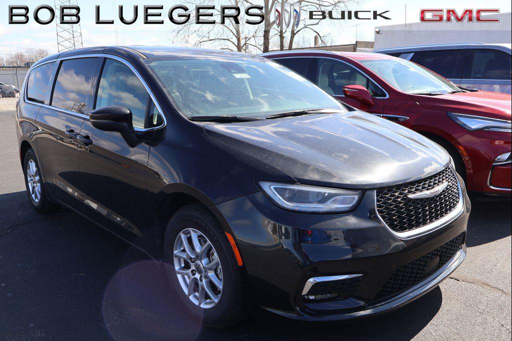 Chrysler Pacifica 2023