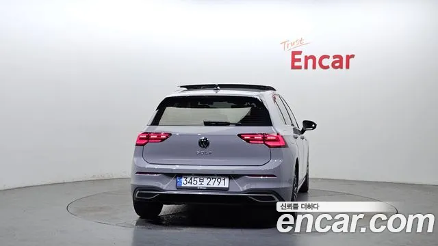 Volkswagen Golf 2024