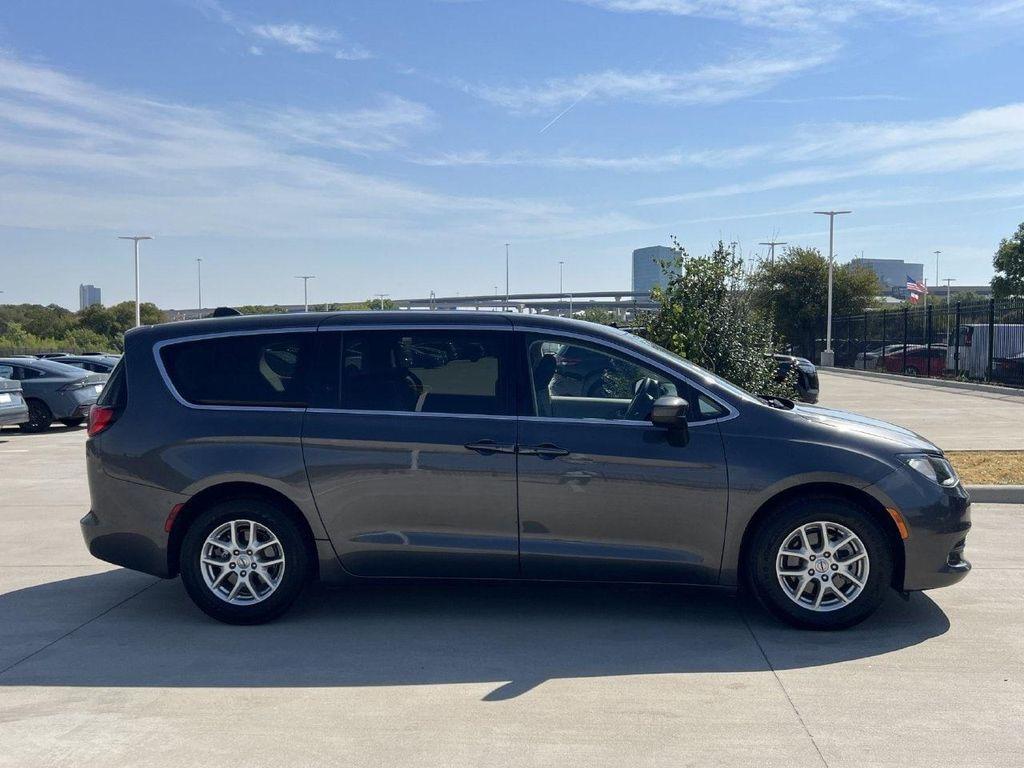 Chrysler Voyager 2022