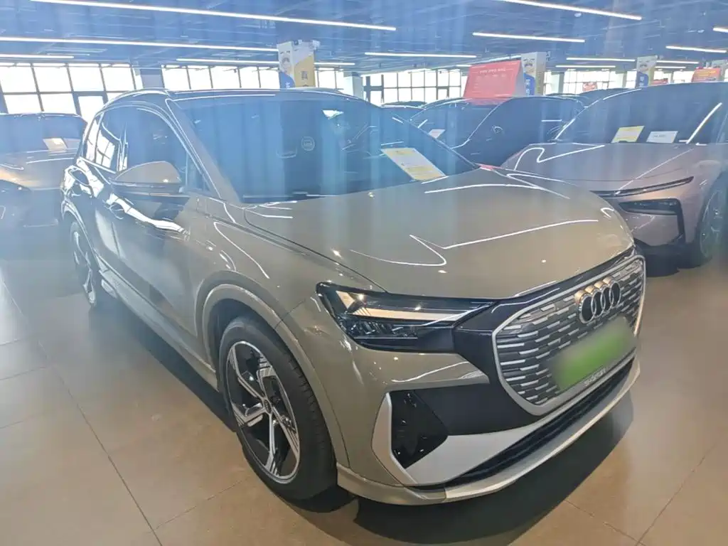 Audi Q4 e-tron 2023