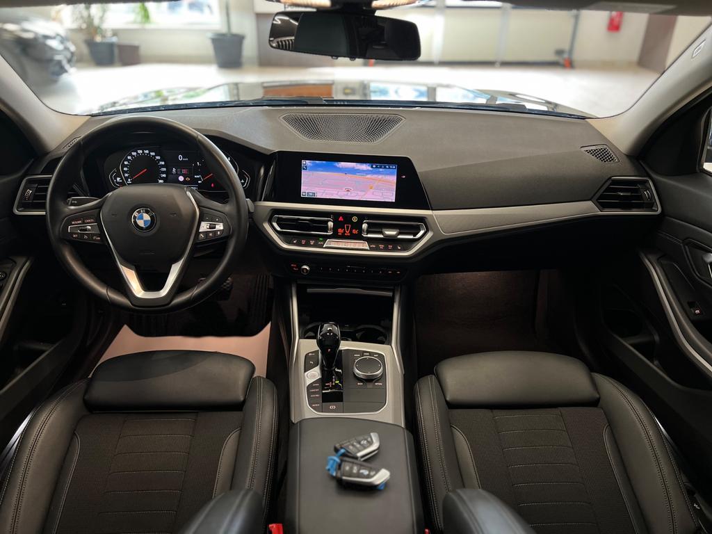 BMW 318 2021