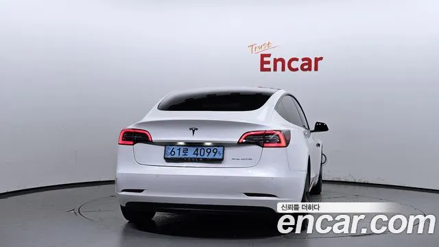 Tesla Model 3 2021