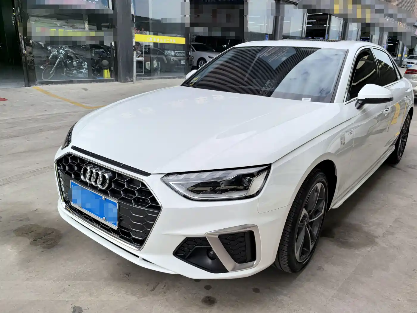Audi A4 2025