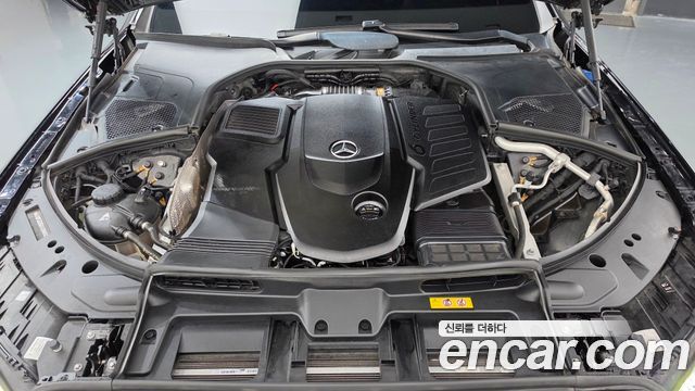 Mercedes-Benz S-Класс 2022