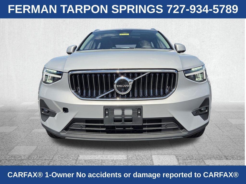 Volvo XC40 2025