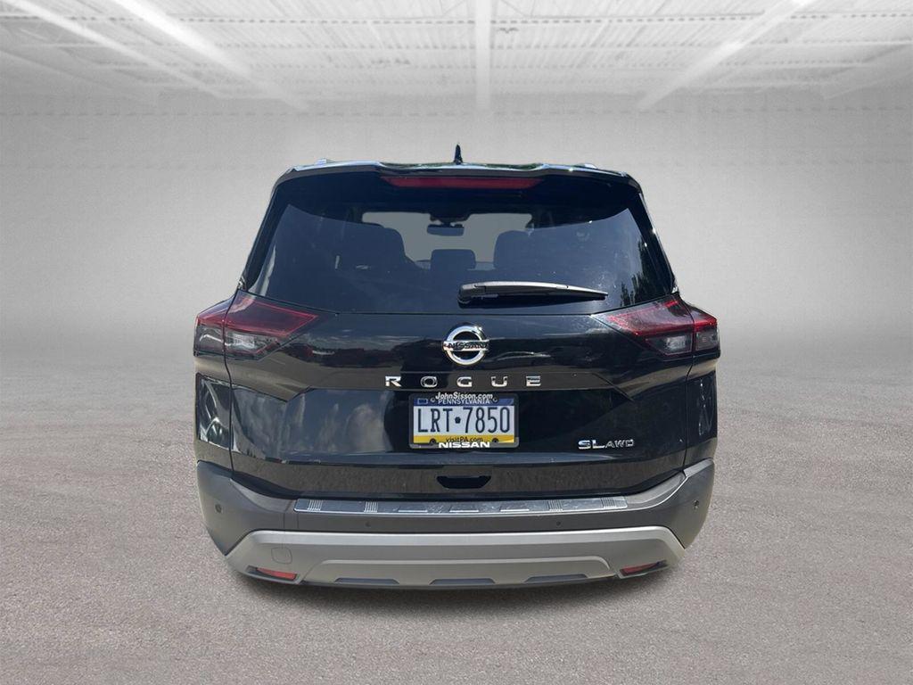 Nissan Rogue 2021