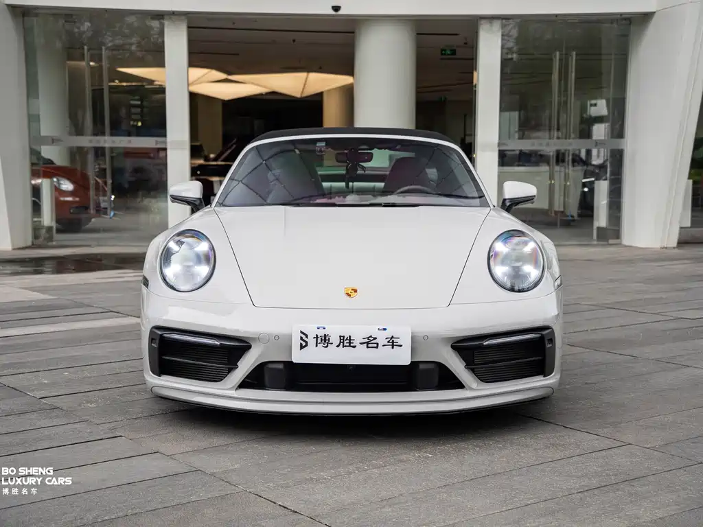 Porsche 911 2023