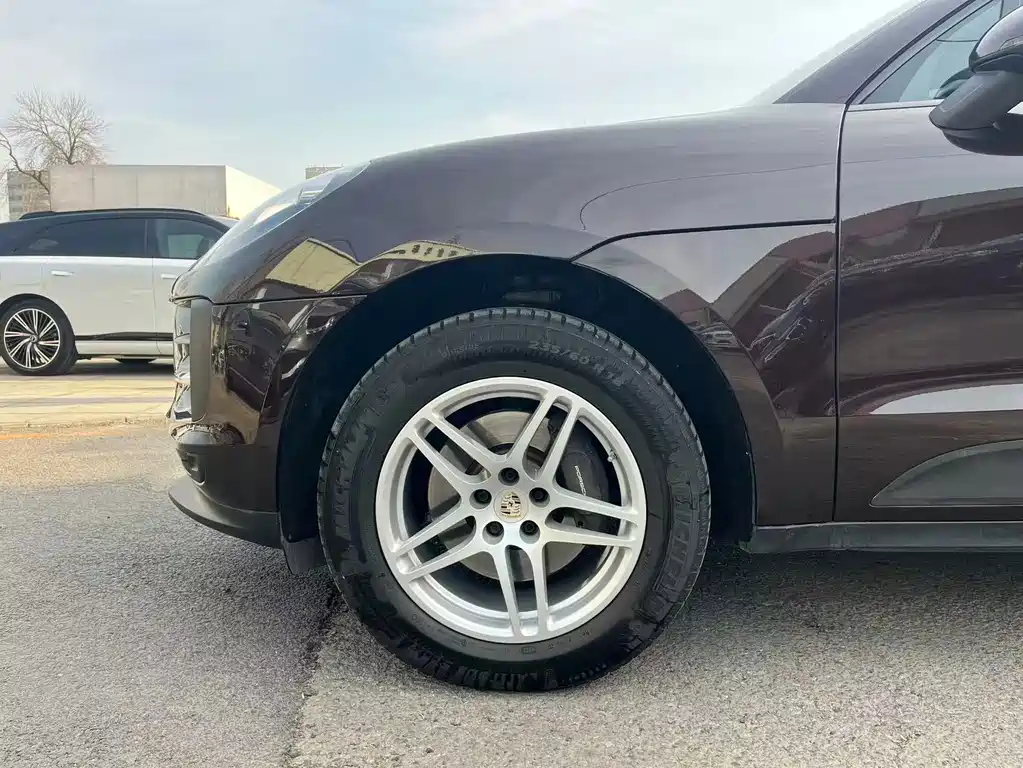 Porsche Macan 2021