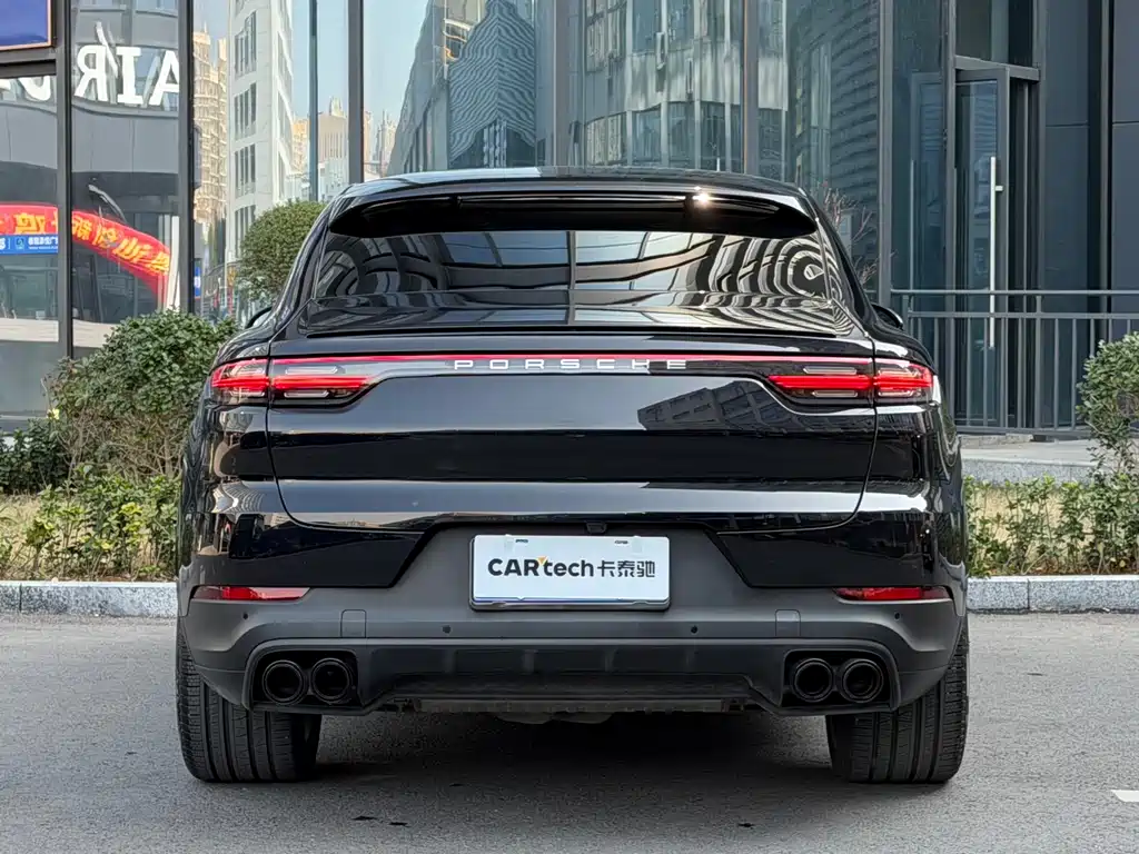 Porsche Cayenne 2021