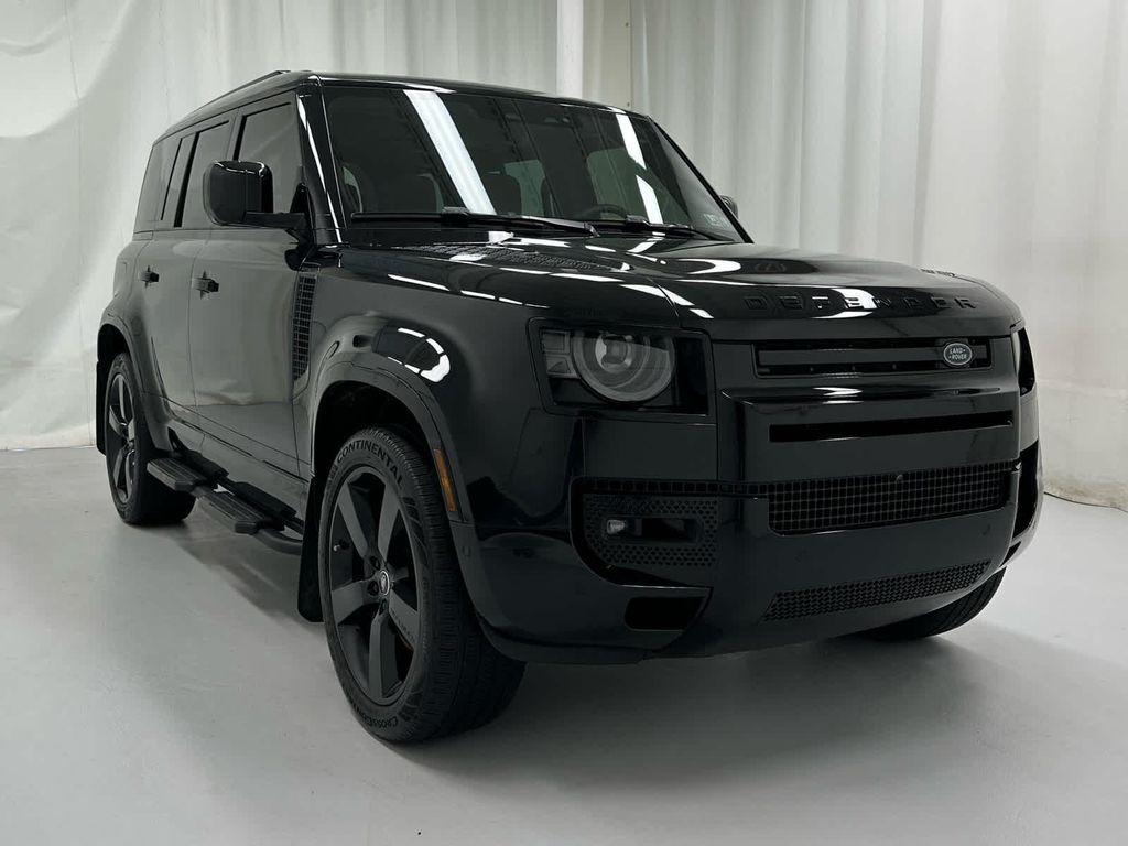 Land Rover Defender 2025