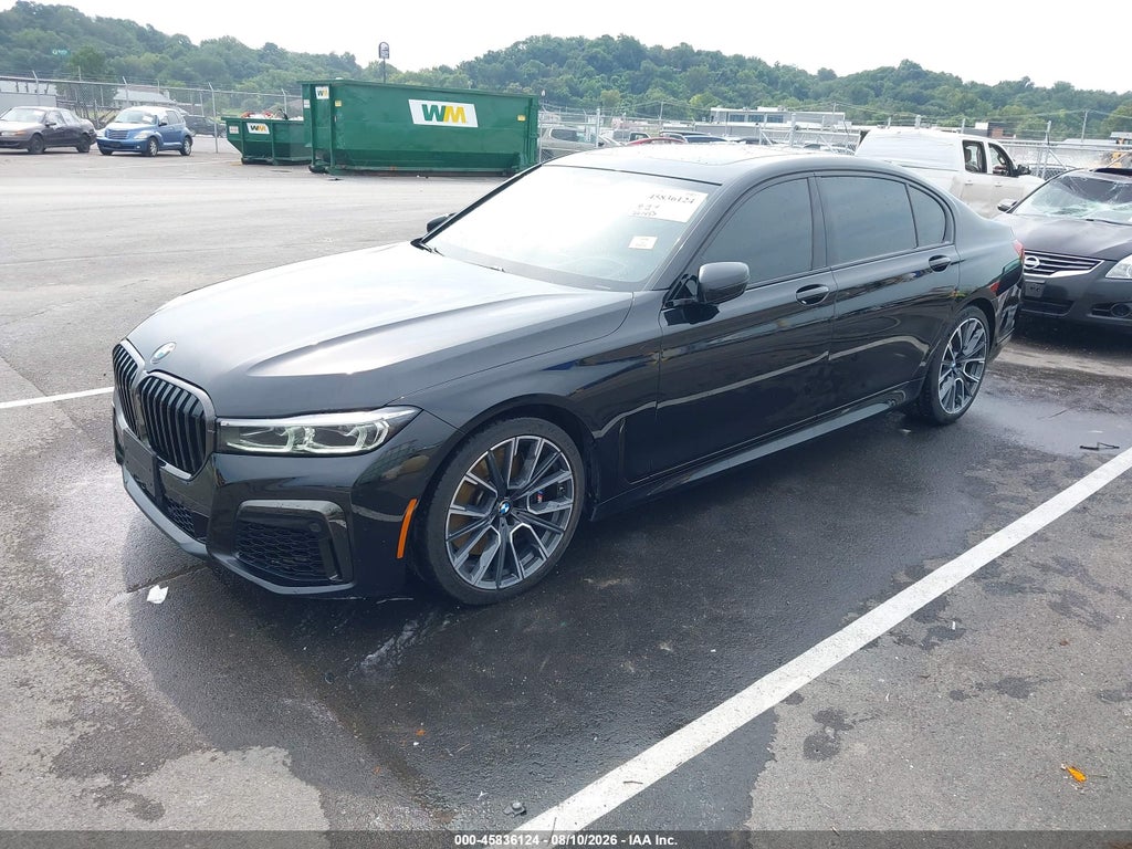 BMW 750 2022