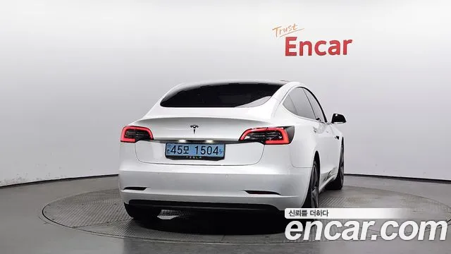 Tesla Model 3 2020