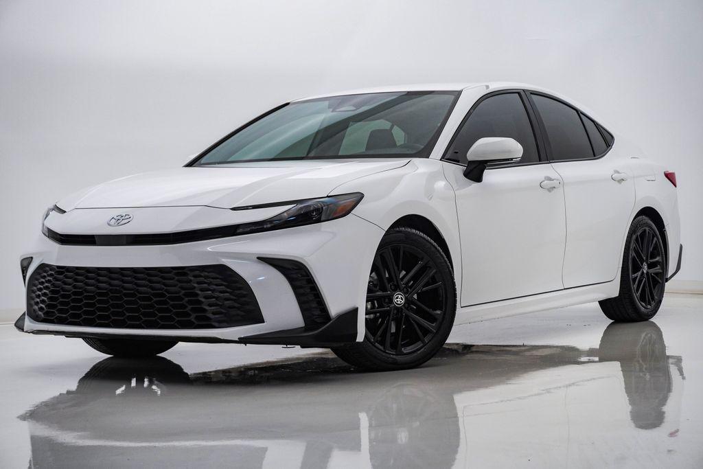 Toyota Camry 2025