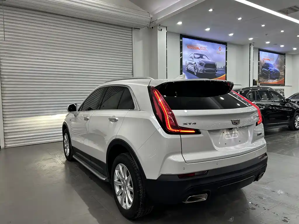 Cadillac XT4 2021