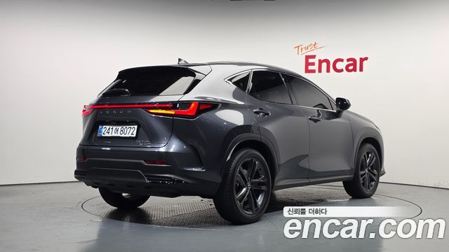 Lexus NX 2025