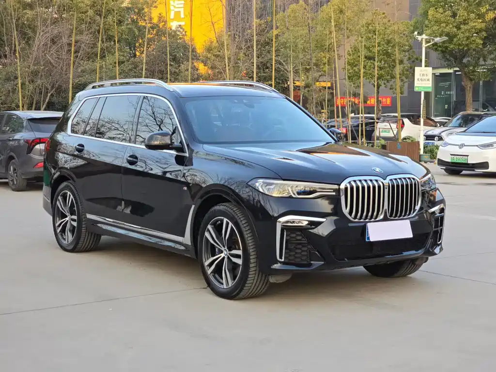 BMW X7 2022