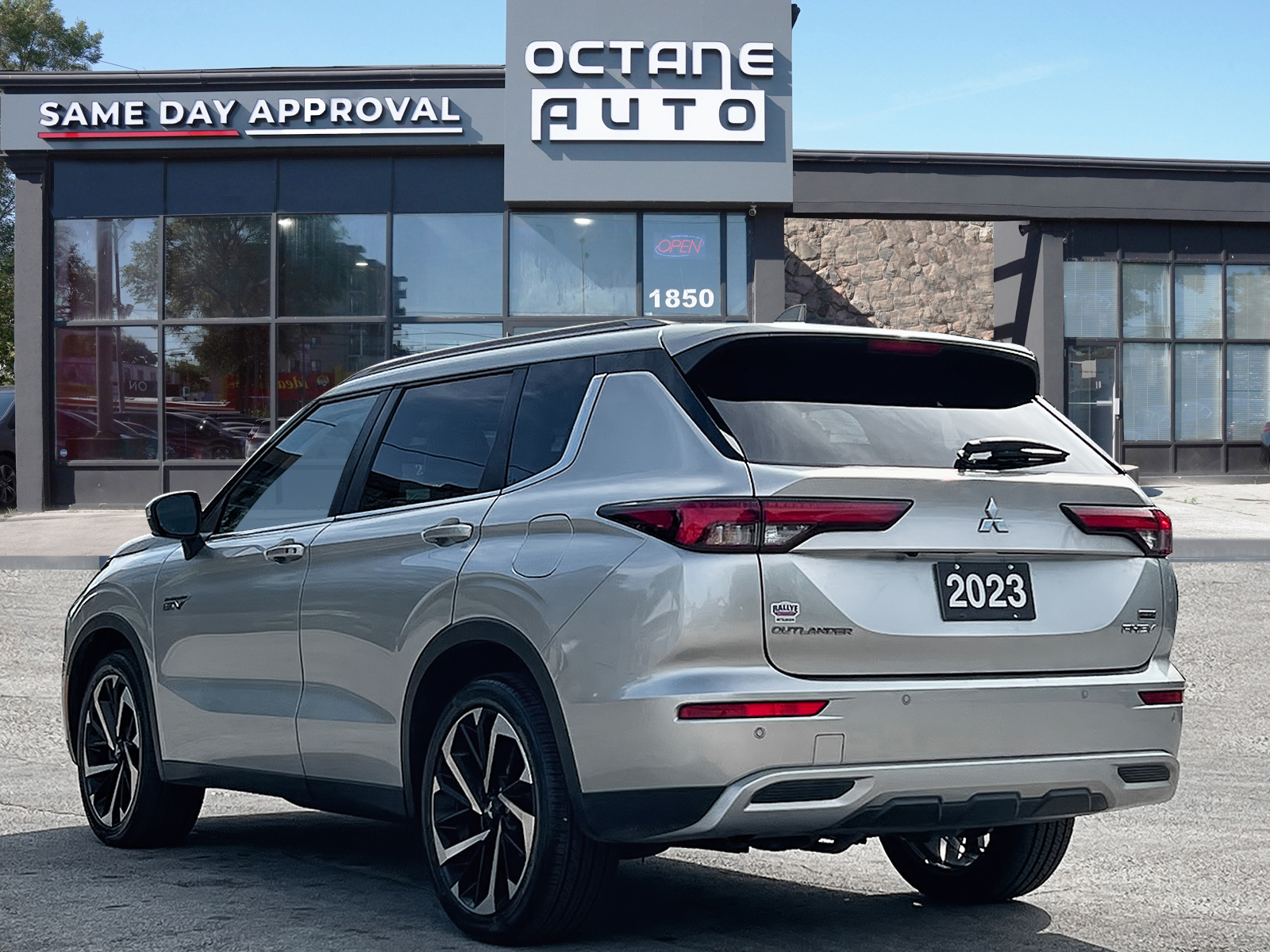 Mitsubishi Outlander 2023
