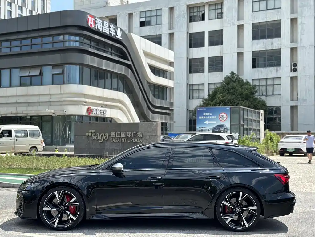 Audi RS 6 2025