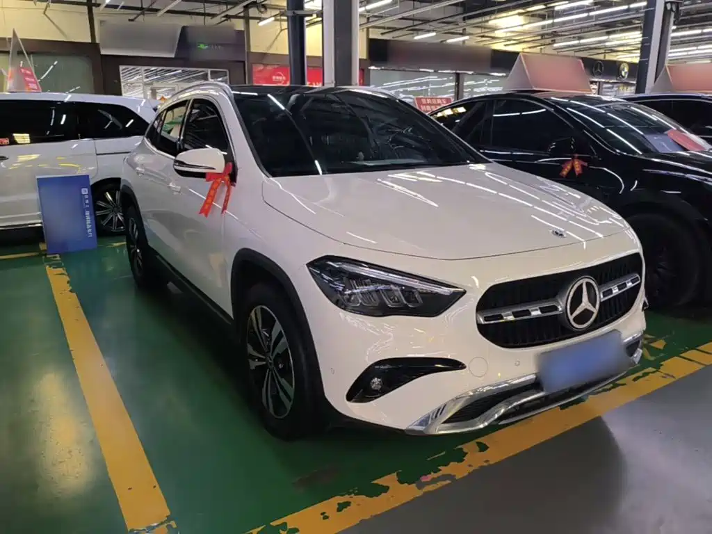 Mercedes-Benz GLA 2024