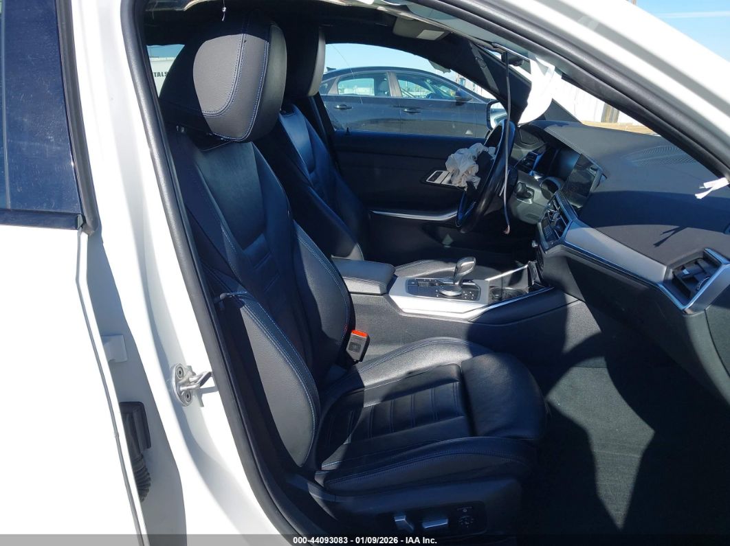 BMW 3 серии 2021