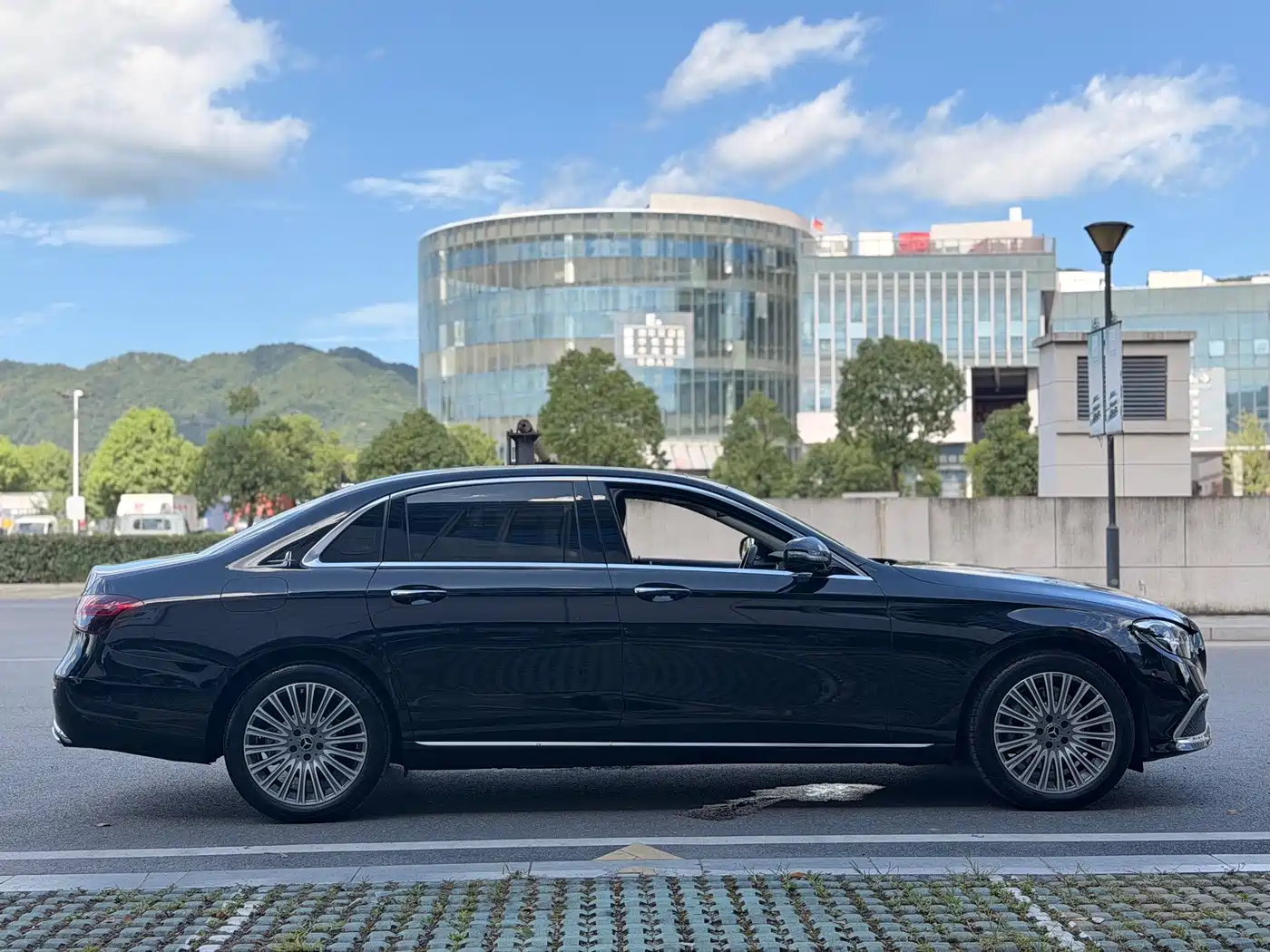 Mercedes-Benz E-Класс 2023