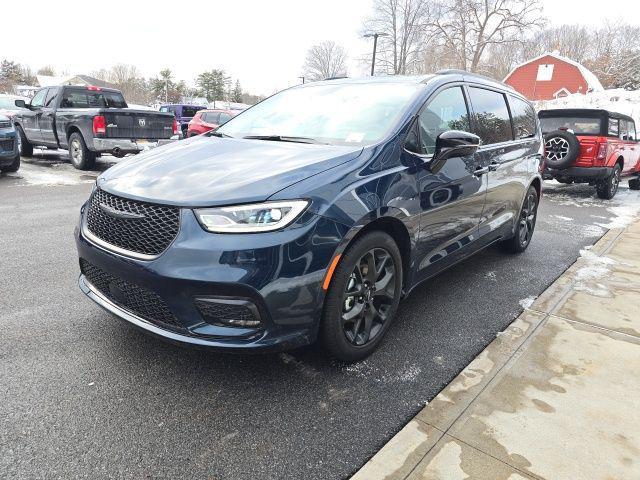 Chrysler Pacifica 2024