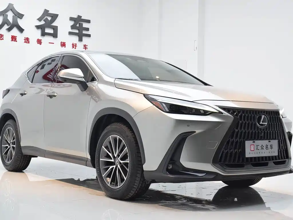 Lexus NX 2022