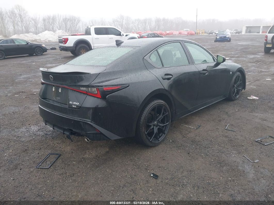 Lexus IS 2025