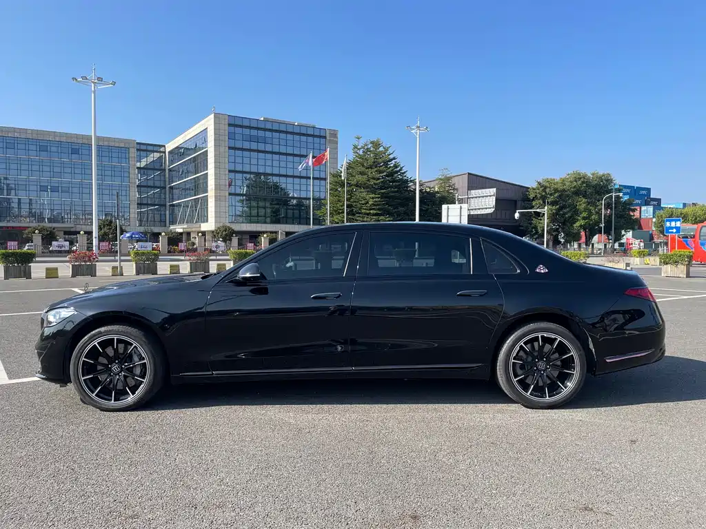 Mercedes-Benz Maybach S-Класс 2021