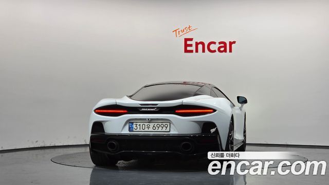 McLaren GT 2021