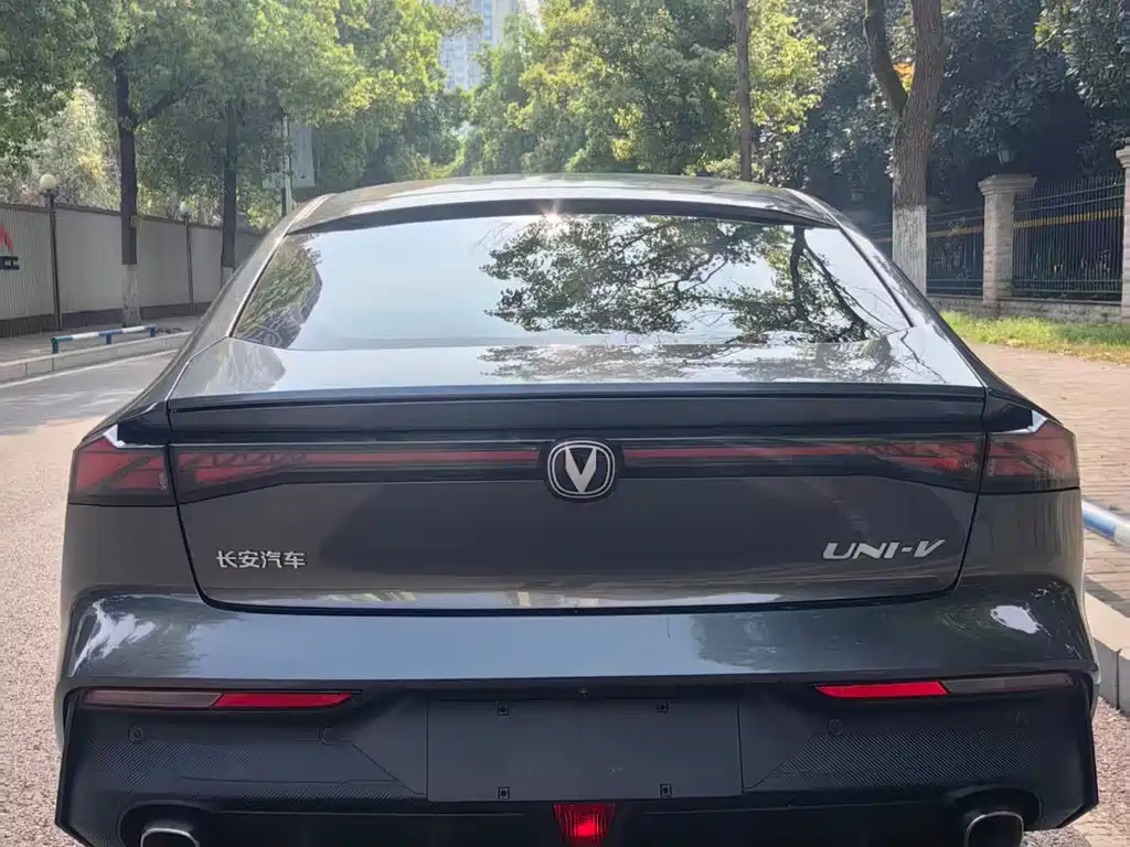 Changan UNI-V 2022