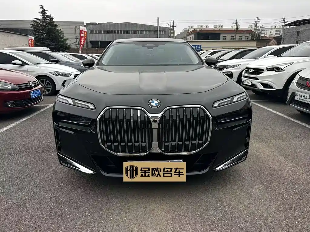 BMW 7 серии 2024