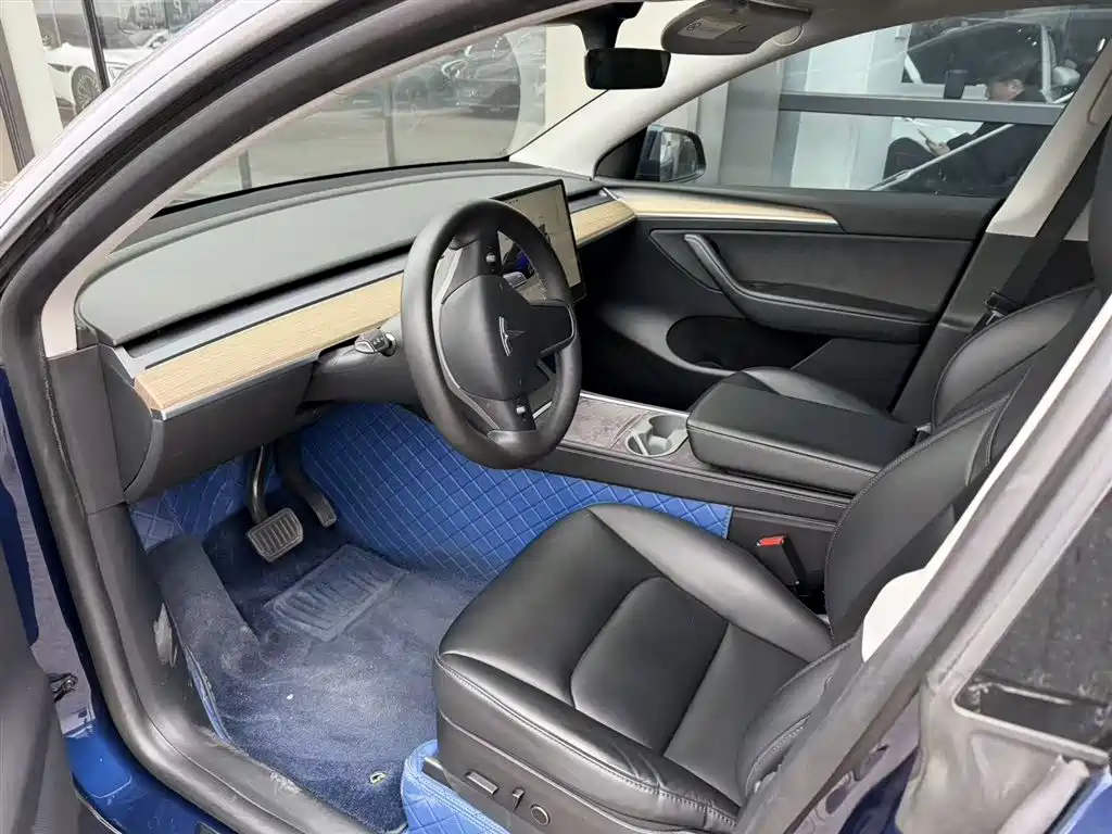 Tesla Model Y 2022