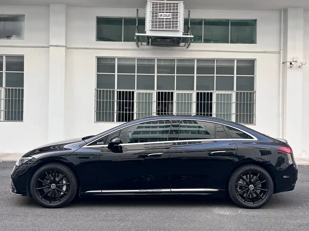 Mercedes-Benz EQE 2023