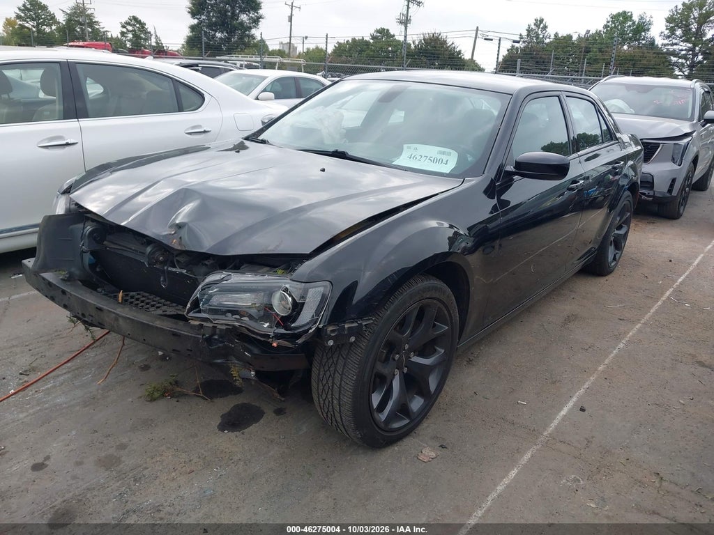 Chrysler 300 2021