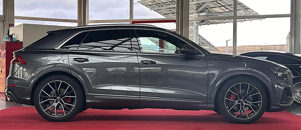 Audi Q8 2023
