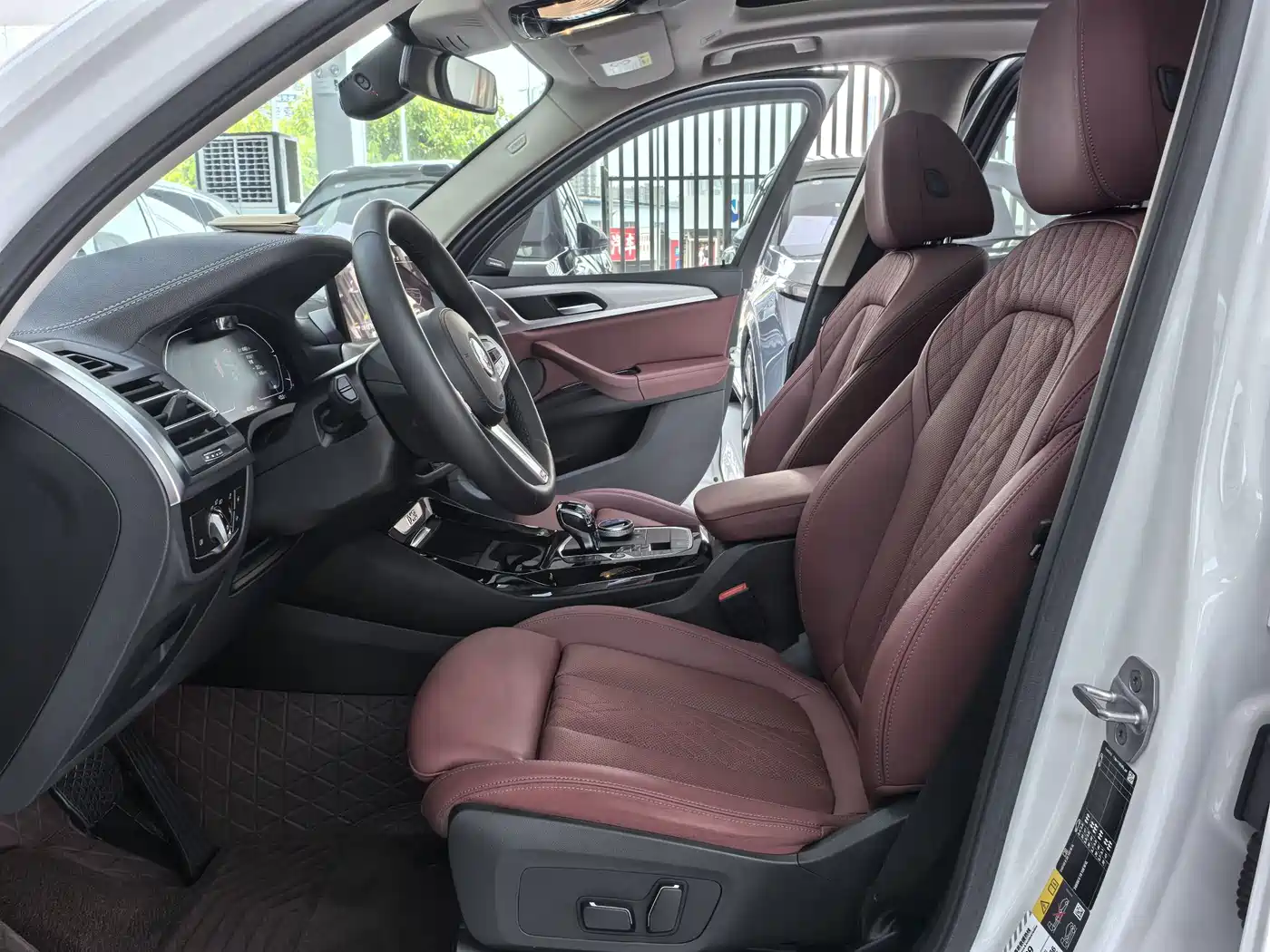 BMW iX3 2024