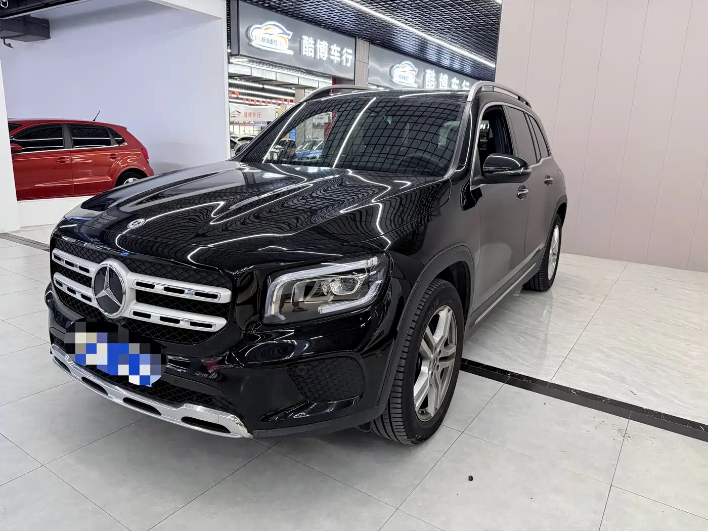 Mercedes-Benz GLB 2023