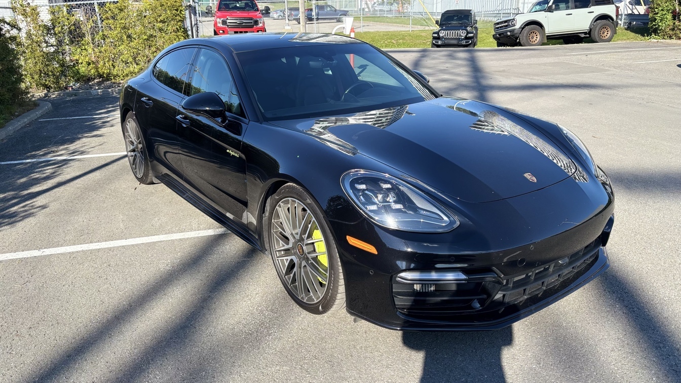 Porsche Panamera 2023